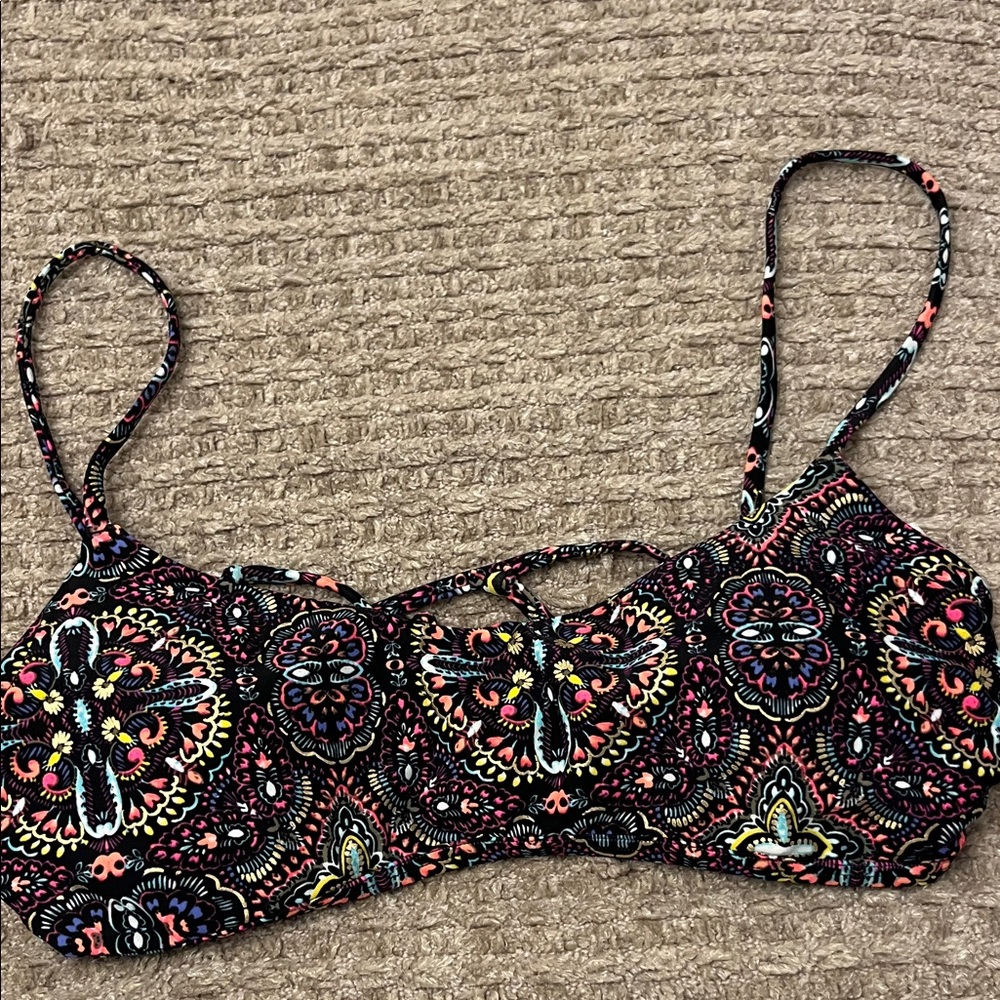 Hollister Black and Pink Patterned Bikini Top